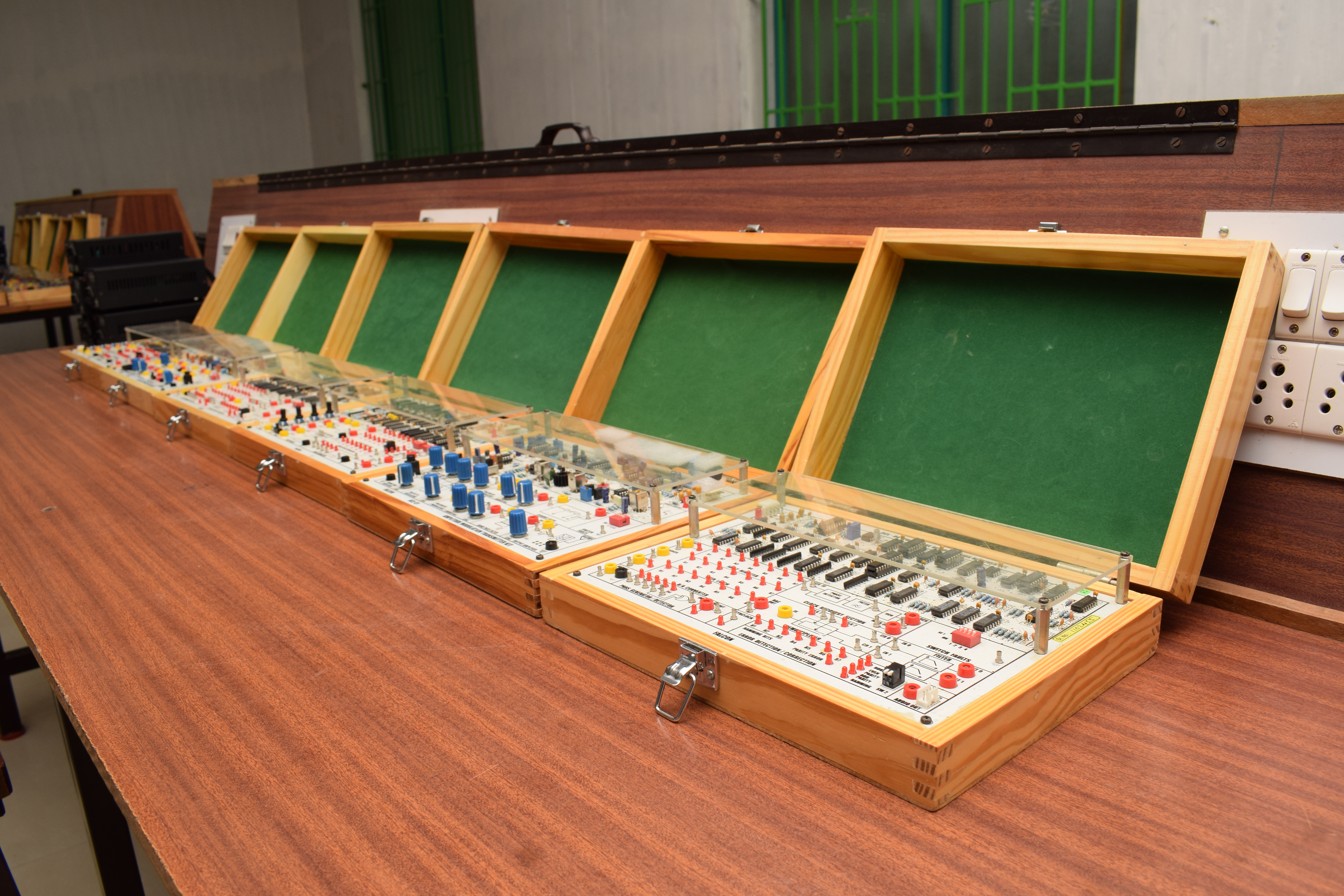 Analog Electronics Laboratory